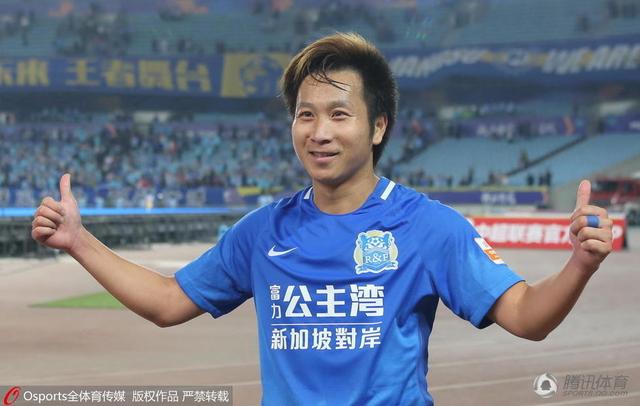 美女扒开尿眼给男人桶